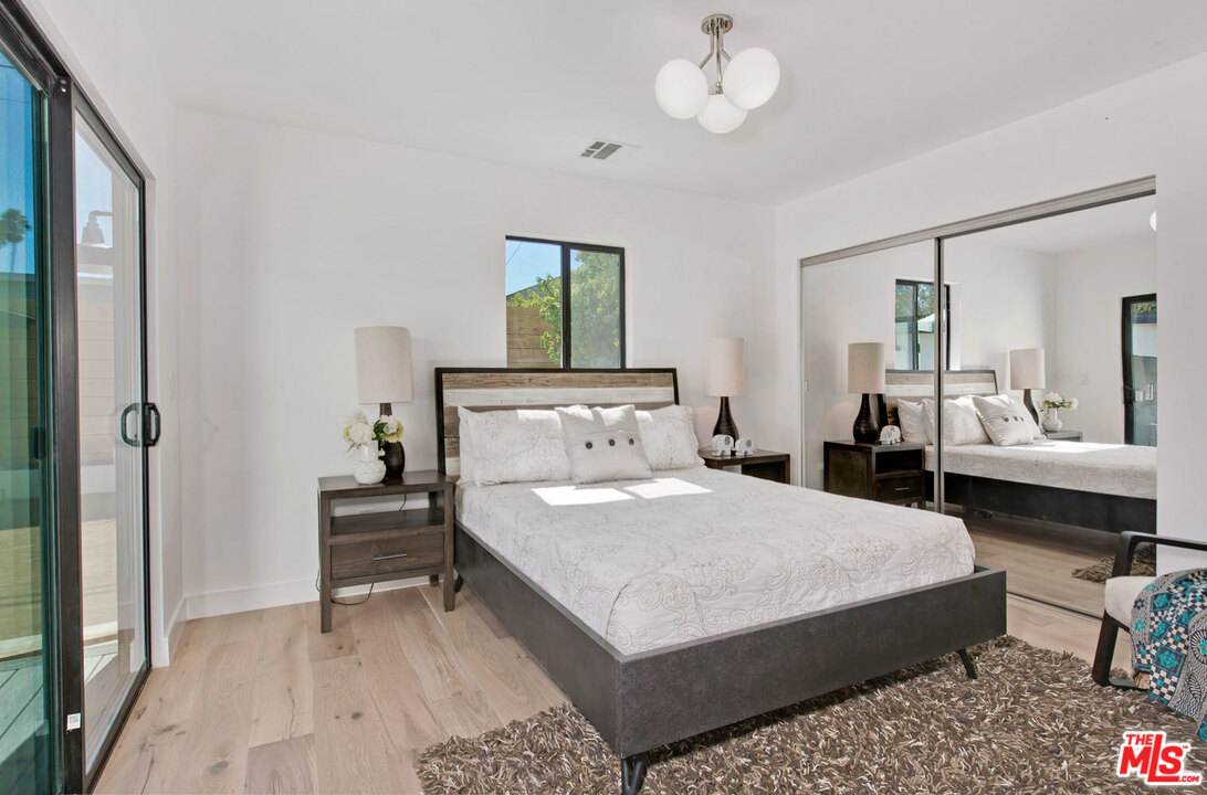 5922 Wrightcrest Drive Culver City, CA 90232 - Photo 32 of 47