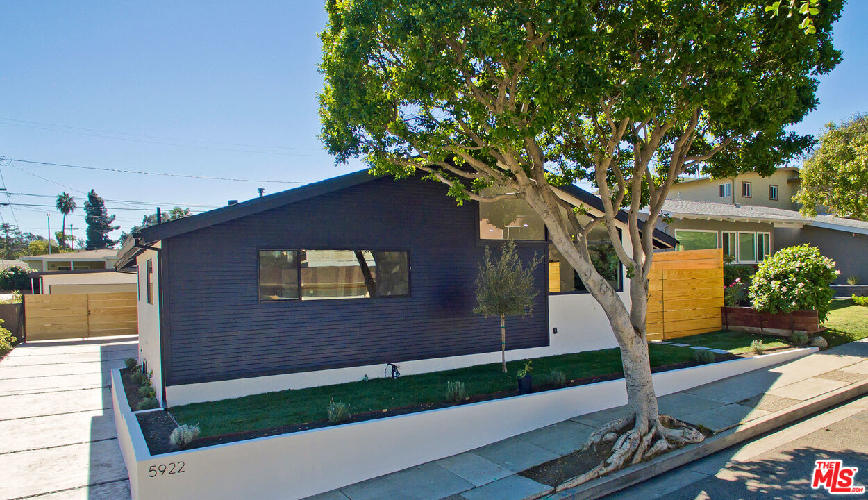 5922 Wrightcrest Drive Culver City, CA 90232 - Photo 36 of 47