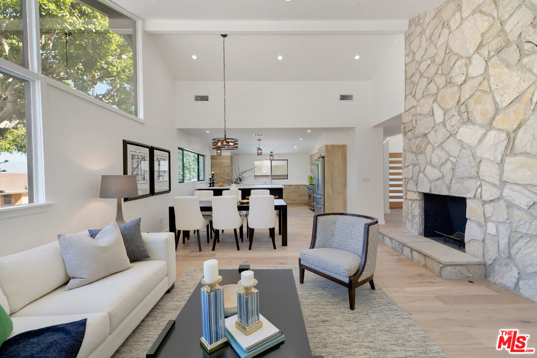 5922 Wrightcrest Drive Culver City, CA 90232 - Photo 7 of 47