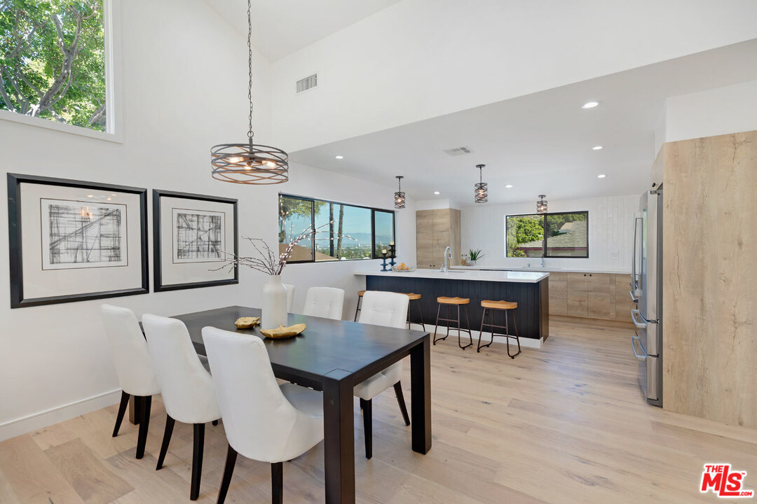 5922 Wrightcrest Drive Culver City, CA 90232 - Photo 9 of 47