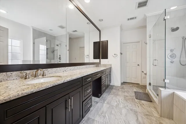 $499,900 | 6837 Staffordshire, Houston, TX 77030