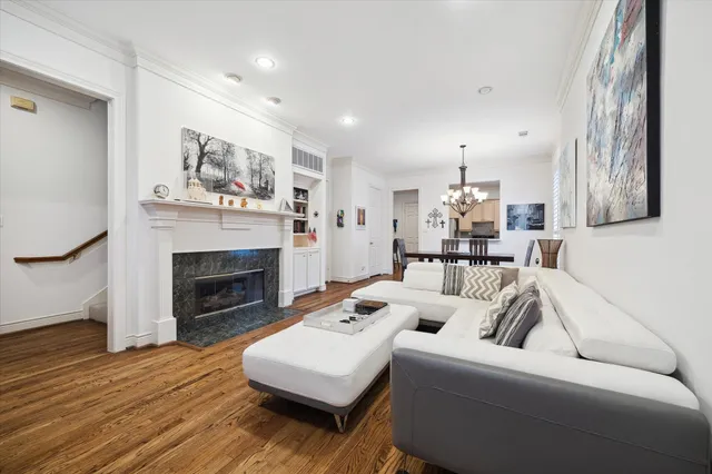 $499,900 | 6837 Staffordshire, Houston, TX 77030