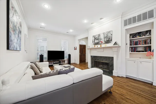 $499,900 | 6837 Staffordshire, Houston, TX 77030