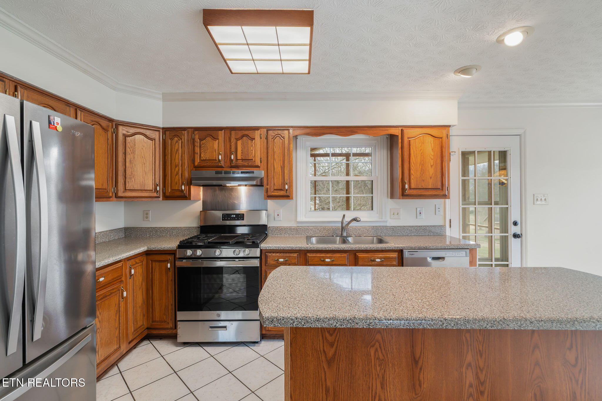 708 Marlin Lane Clinton, TN 37716 - Photo 12 of 52 12-web-or-mls-708 Marlin Lane-22