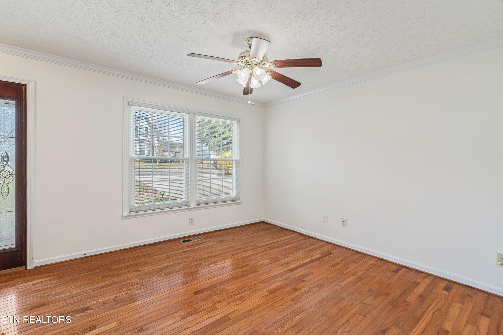 708 Marlin Lane Clinton, TN 37716 - Photo 18 of 52 18-web-or-mls-708 Marlin Lane-31