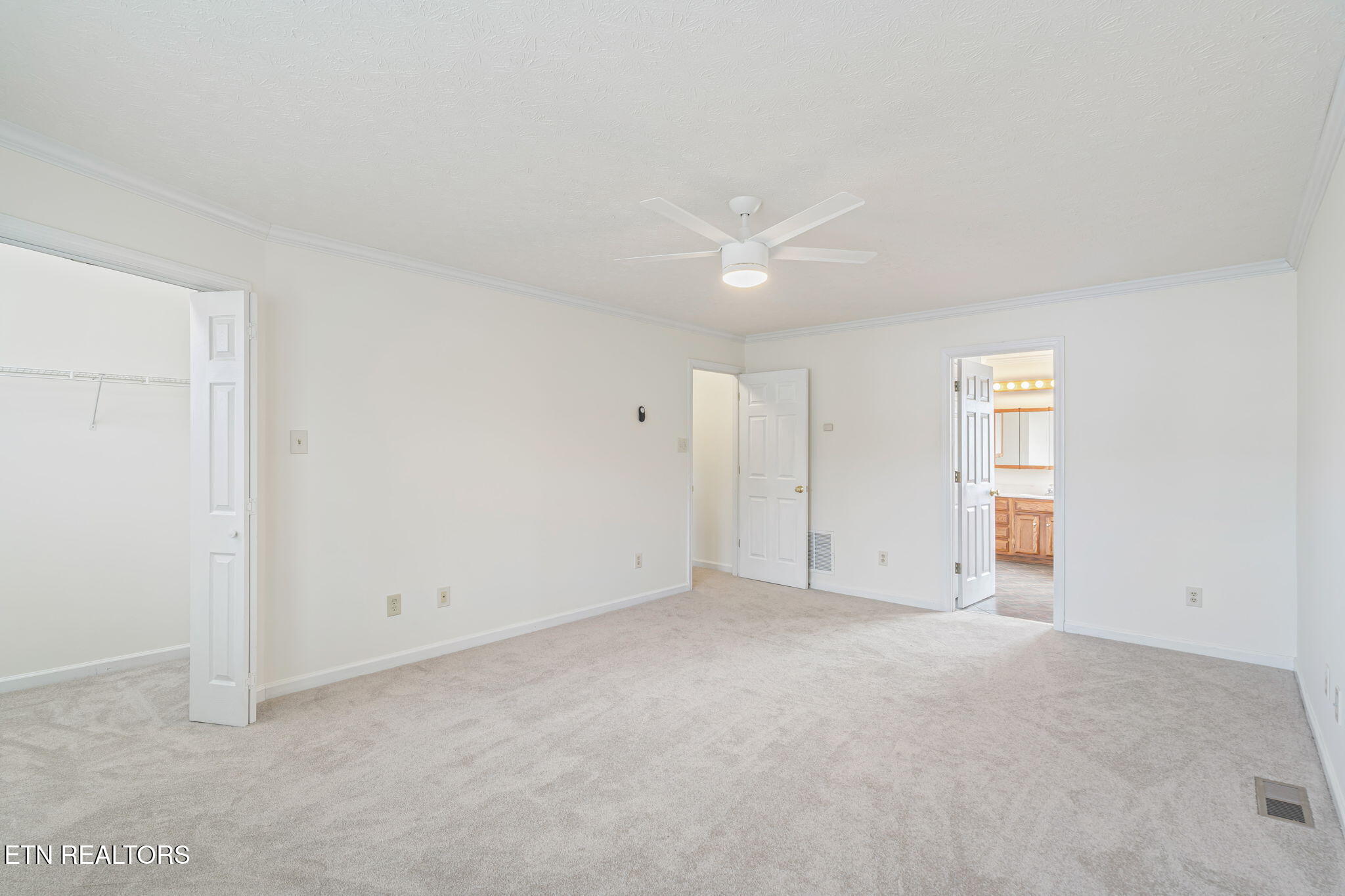 708 Marlin Lane Clinton, TN 37716 - Photo 24 of 52 24-web-or-mls-708 Marlin Lane-34