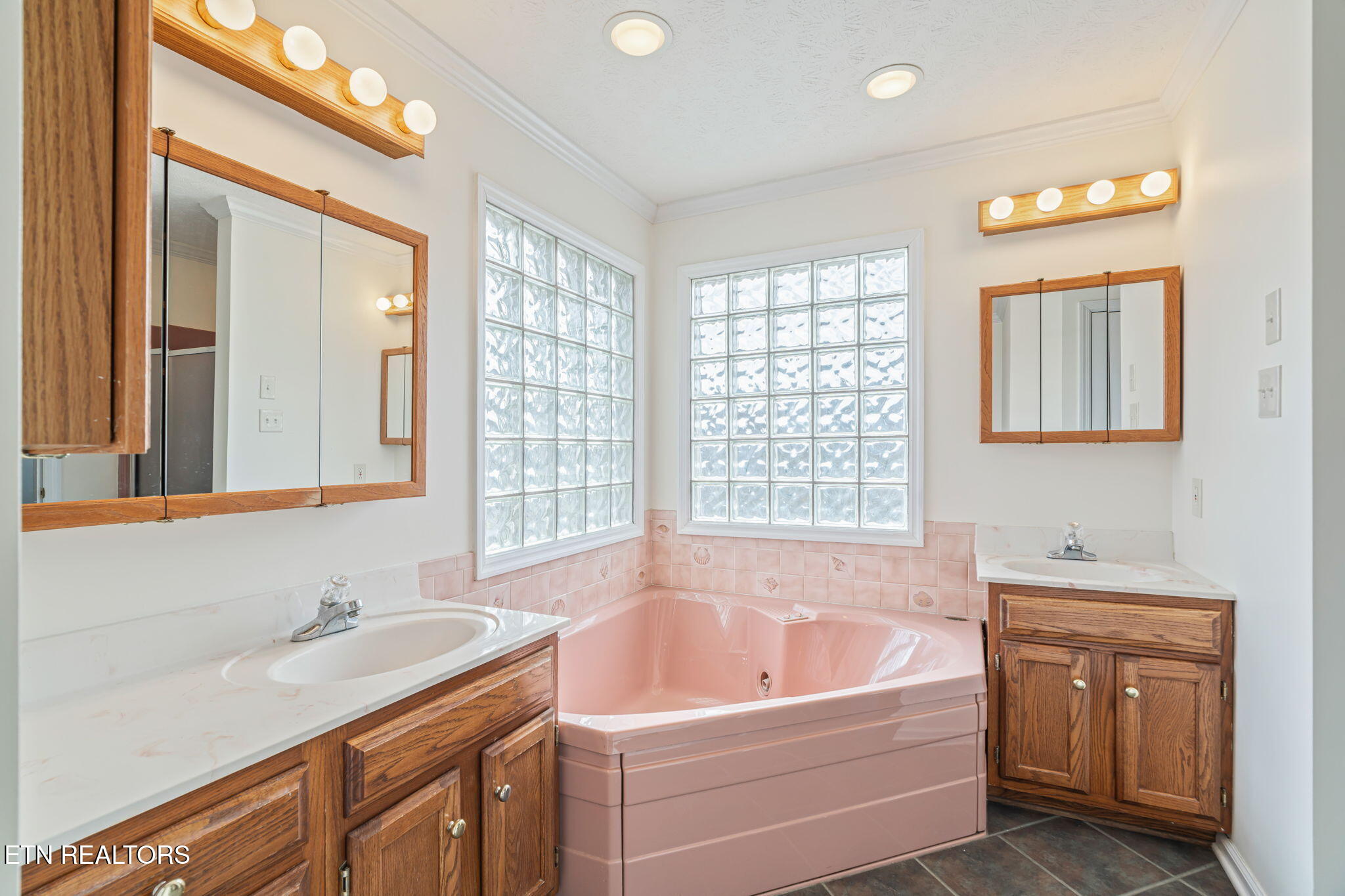 708 Marlin Lane Clinton, TN 37716 - Photo 25 of 52 25-web-or-mls-708 Marlin Lane-35