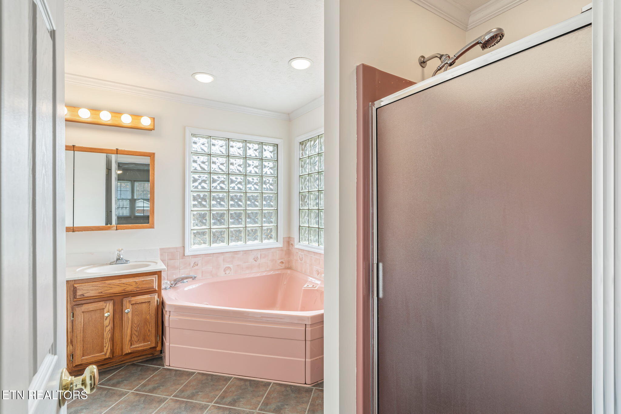 708 Marlin Lane Clinton, TN 37716 - Photo 26 of 52 26-web-or-mls-708 Marlin Lane-36