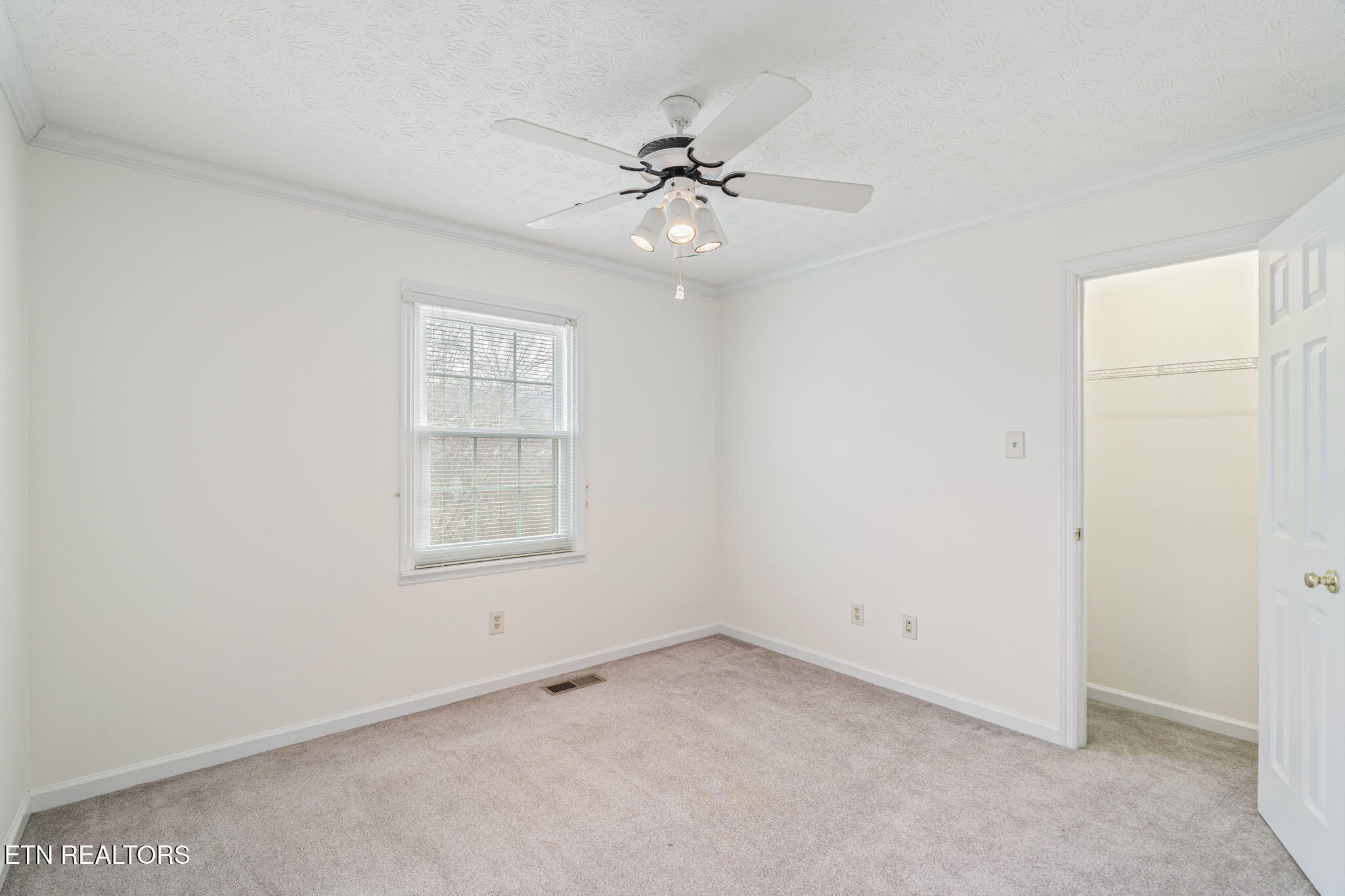 708 Marlin Lane Clinton, TN 37716 - Photo 29 of 52 29-web-or-mls-708 Marlin Lane-39