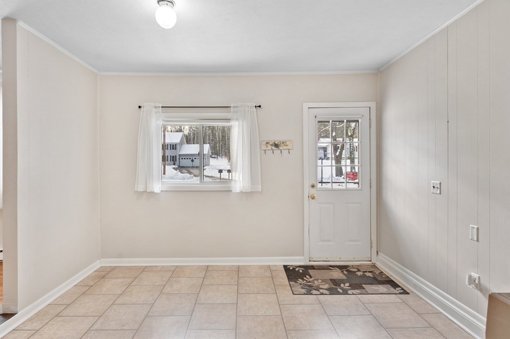 53 Colony Road Westminster, MA 01473 - Photo 6 of 41 Gallery Image 6
