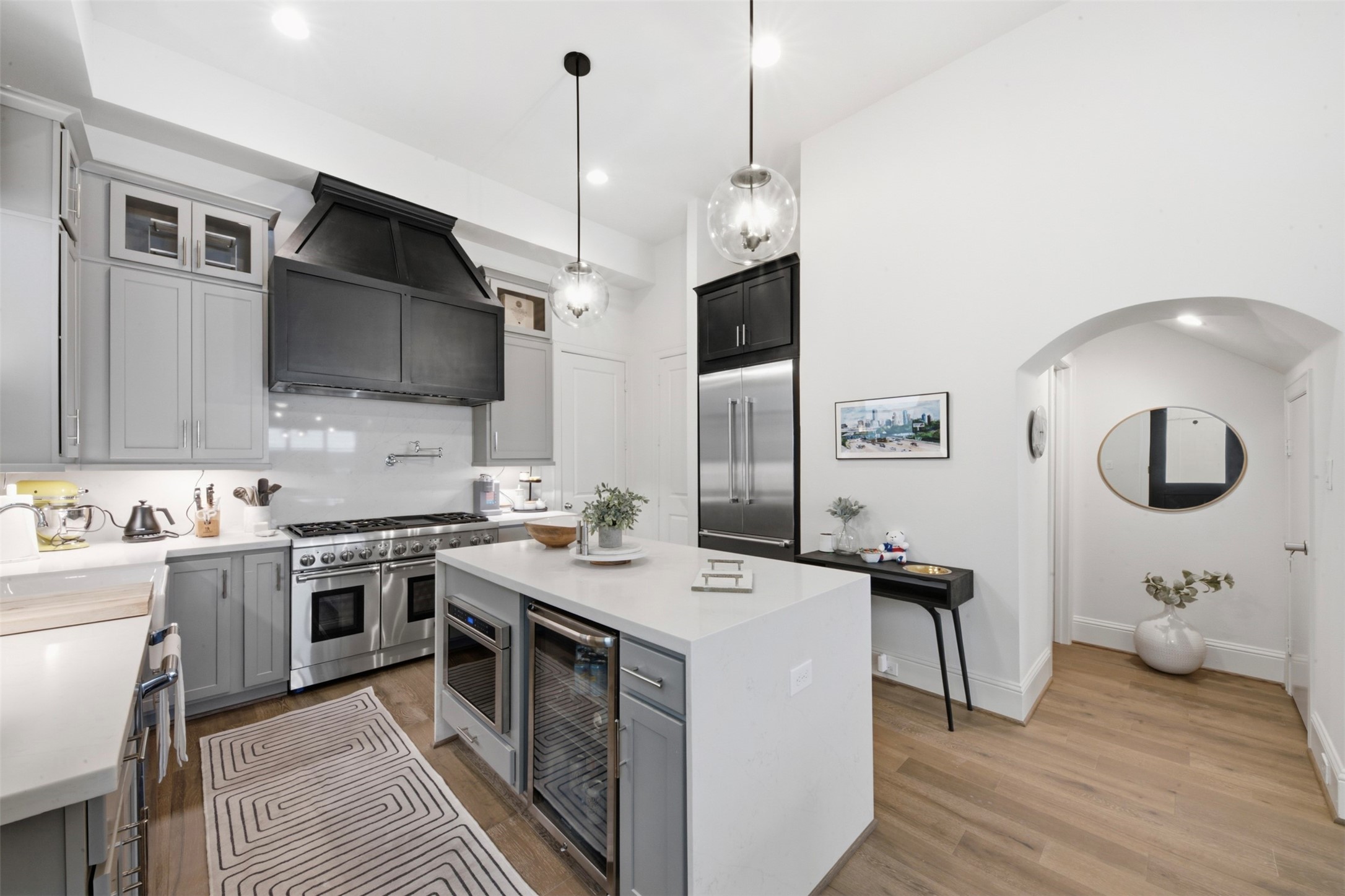 1908 West 25th Street Houston, TX 77008 - Photo 7 of 43