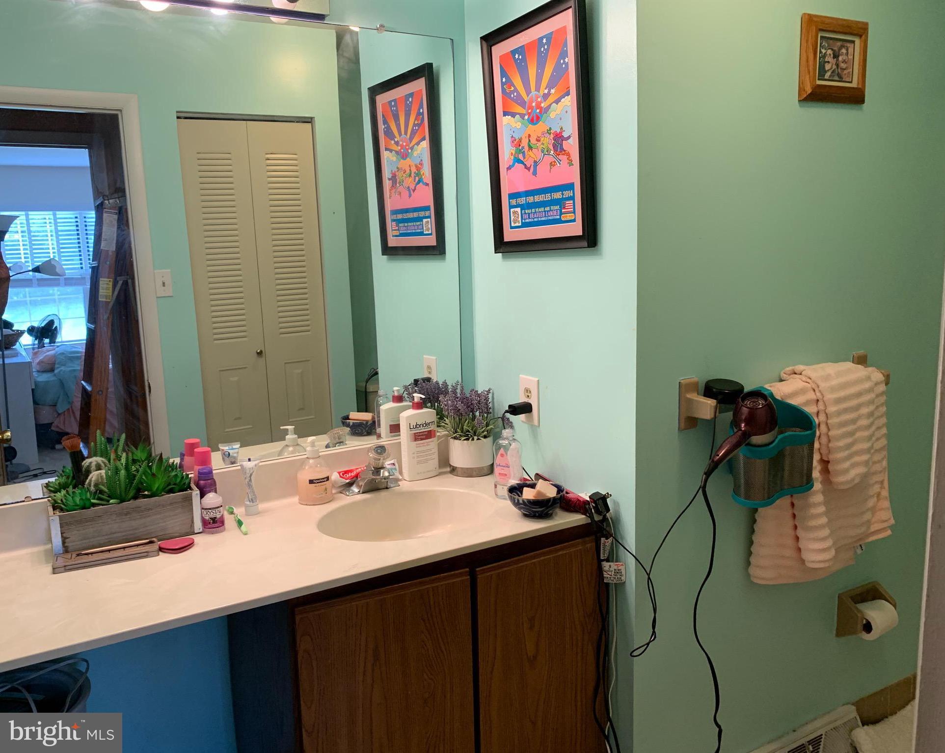1 Raintree Drive Hamilton, NJ 08690 - Photo 28 of 30 2nd Full Bath