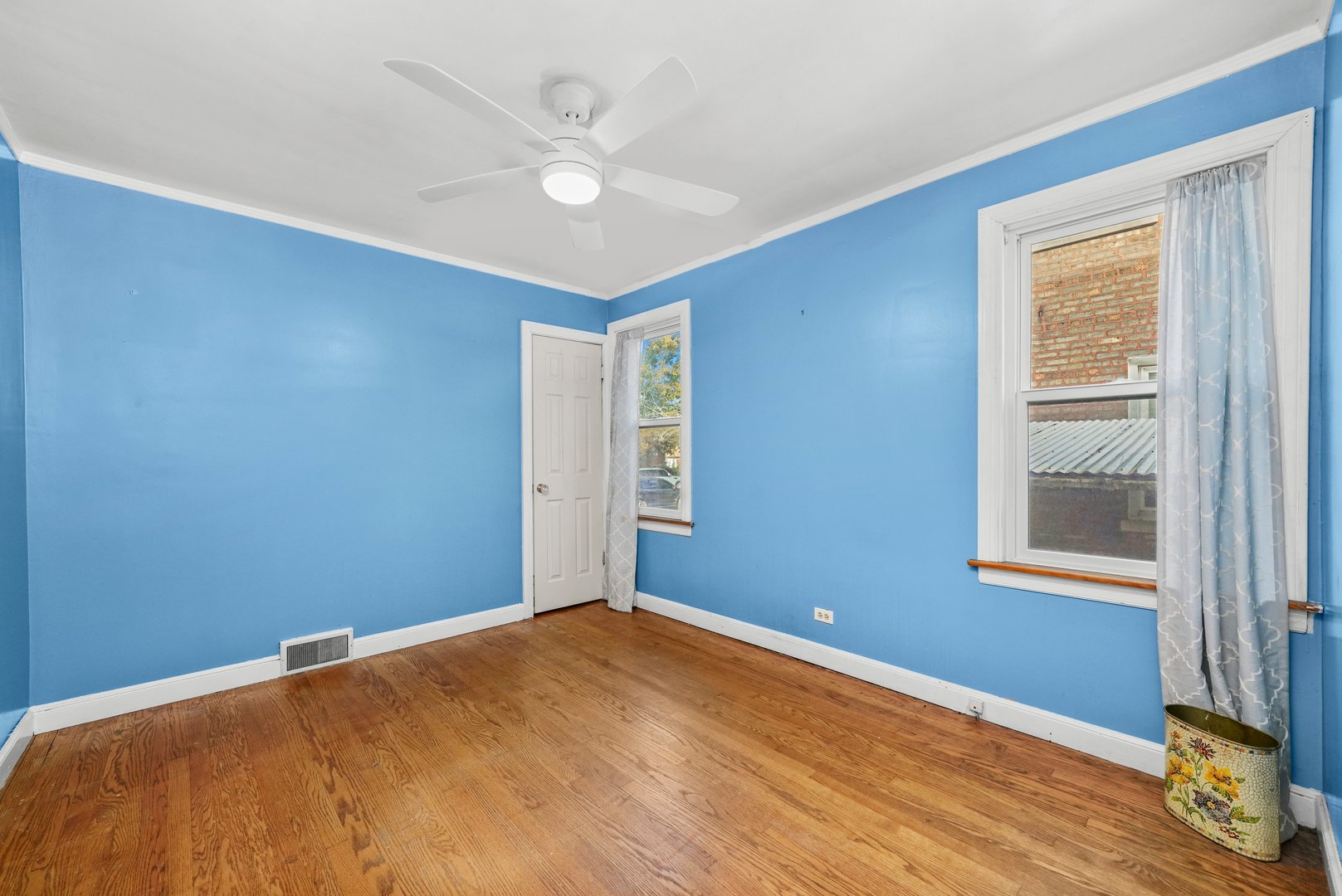 13115 South Escanaba Avenue Chicago, IL 60633 - Photo 16 of 24 a view of a room with a window