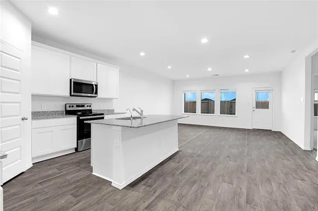 $2,400 | 31134 Delamere Turn Trl Trail, Fulshear, TX 77441