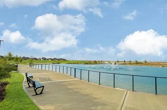 $2,400 | 31134 Delamere Turn Trl Trail, Fulshear, TX 77441