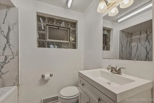 $225,000 | 7935 South Blackstone Avenue, Chicago, IL 60619