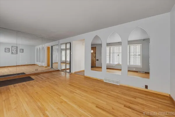 $225,000 | 7935 South Blackstone Avenue, Chicago, IL 60619
