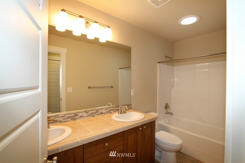 21132 35th Drive Southeast Bothell, WA 98021 - Photo 21 of 24