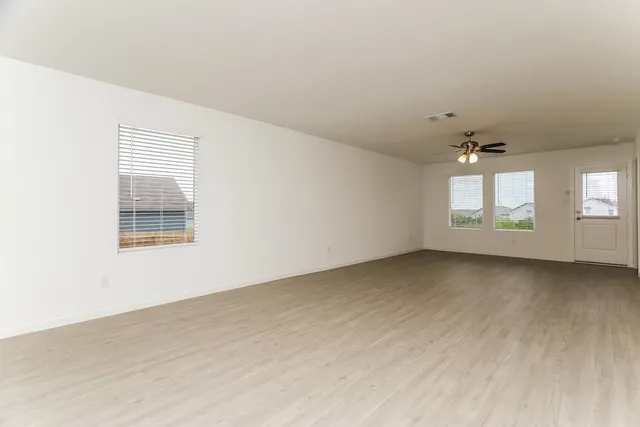 $1,525 | 3322 Rodgers Hill, San Antonio, TX 78245