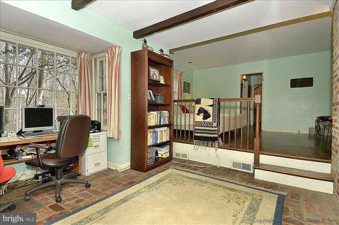 13100 Esworthy Road Potomac, MD 20854 - Photo 14 of 27 Interior (General)