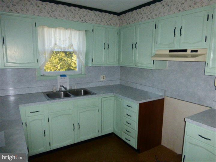2 Opperman Drive Spring City, PA 19475 - Photo 5 of 15 Gallery Image 5