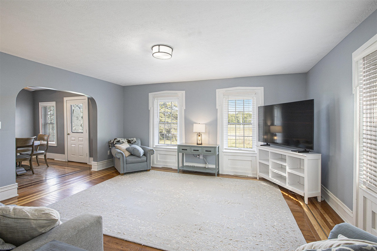 2960 Cedar Lake Road Howell, MI 48843 - Photo 9 of 33