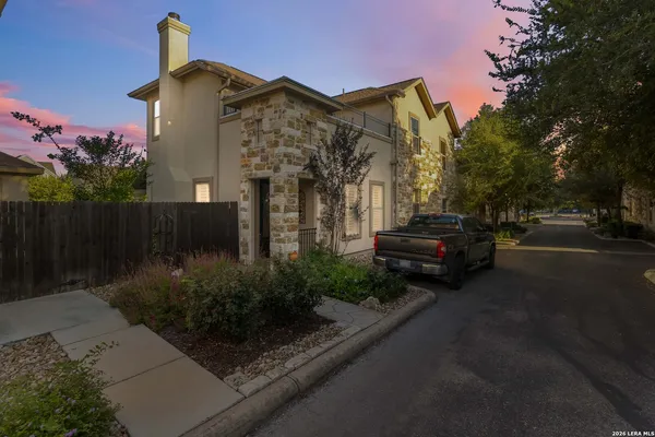 $2,700 | 5923 Whitby Road, Unit 102, San Antonio, TX 78240