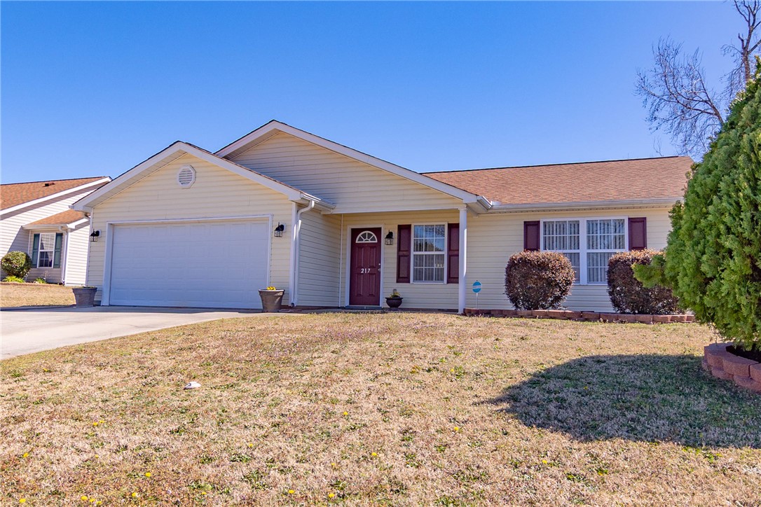 217 Rio Way Anderson, SC 29625 - Photo 3 of 23 Gallery Image 3