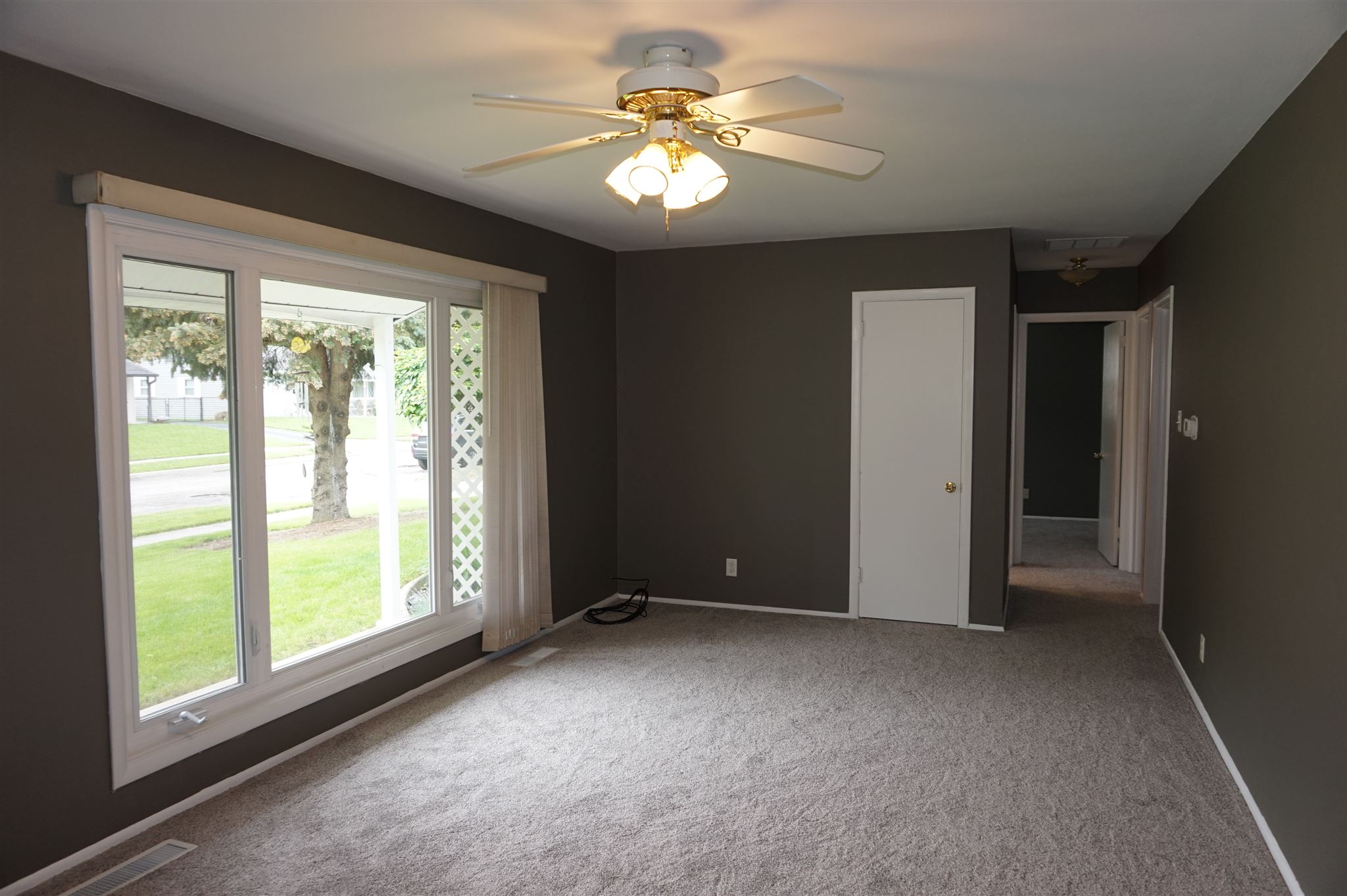 322 South Kenmore Road Indianapolis, IN 46219 - Photo 11 of 29 Gallery Image 11