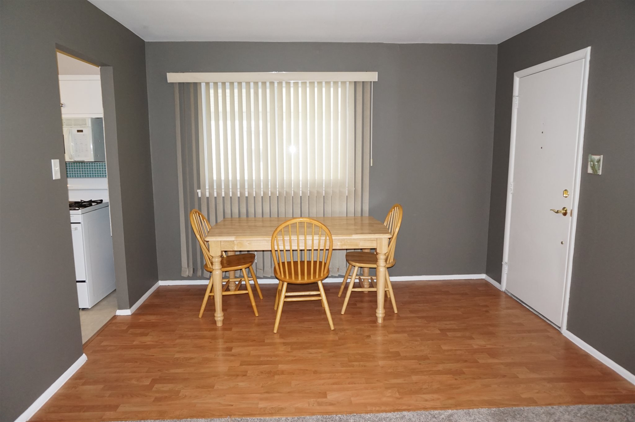 322 South Kenmore Road Indianapolis, IN 46219 - Photo 12 of 29 Gallery Image 12