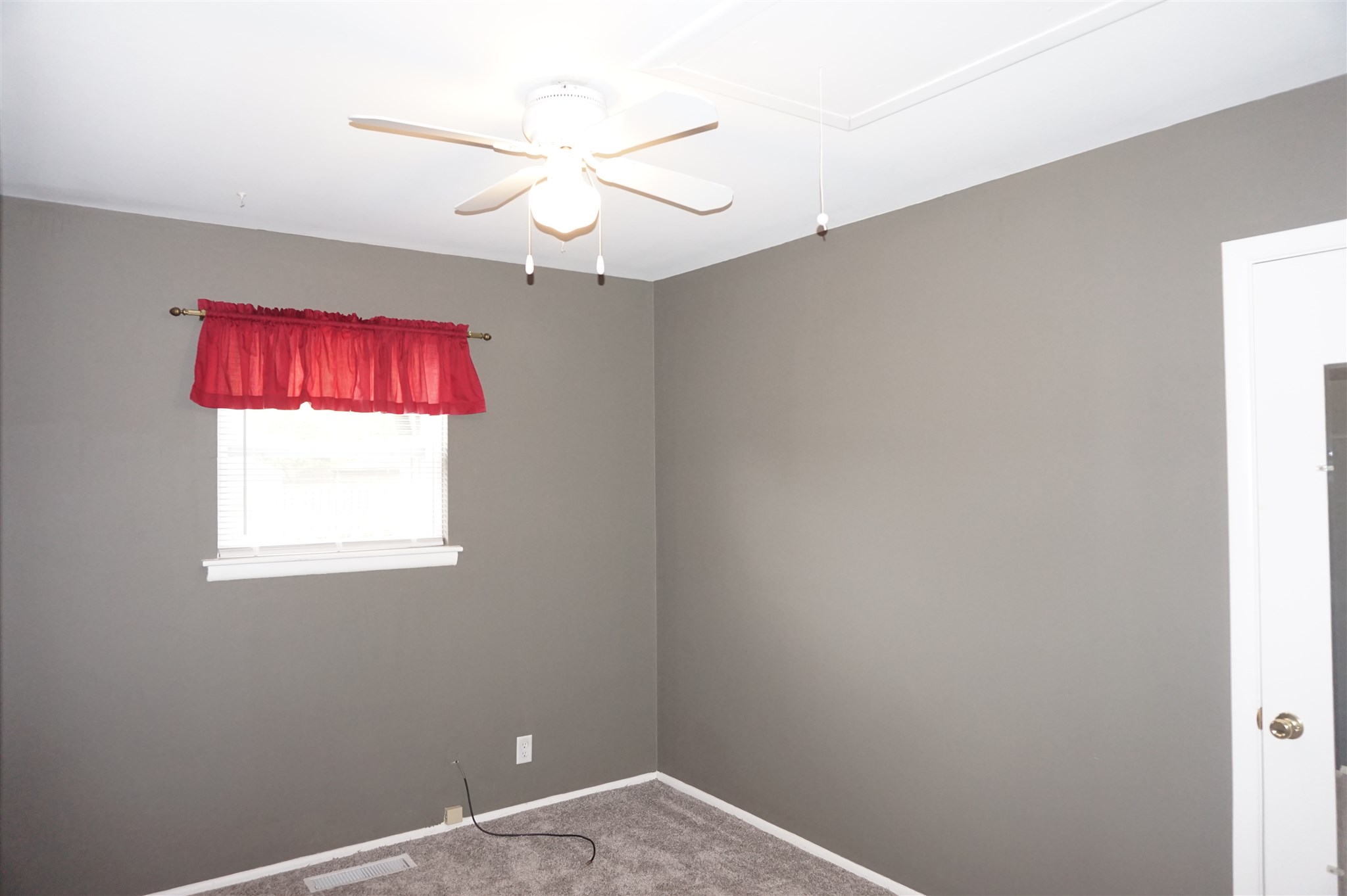 322 South Kenmore Road Indianapolis, IN 46219 - Photo 13 of 29 Gallery Image 13