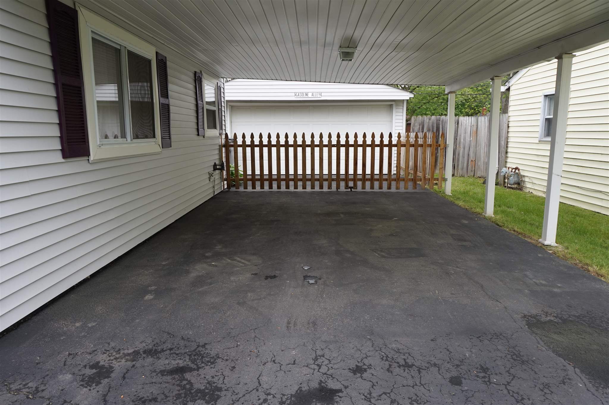 322 South Kenmore Road Indianapolis, IN 46219 - Photo 28 of 29 Gallery Image 28