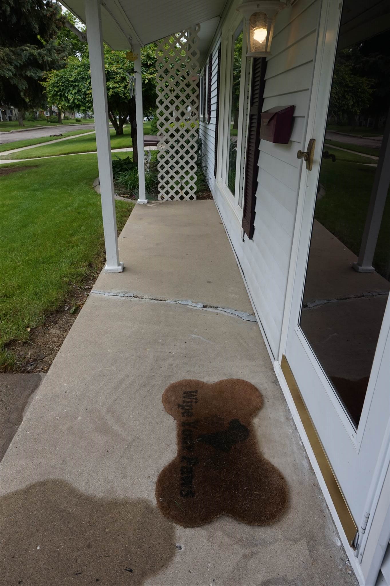 322 South Kenmore Road Indianapolis, IN 46219 - Photo 4 of 29 Gallery Image 4