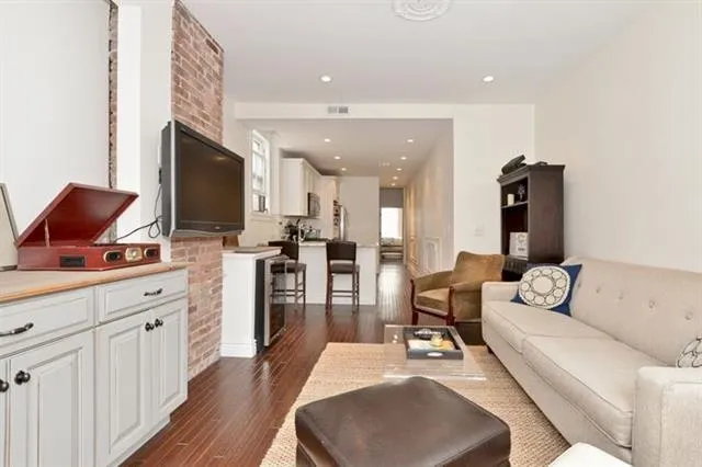 $3,200 | 215 Adams Street, Unit 2L, Hoboken, NJ 07030