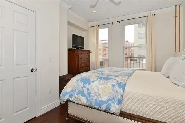 $3,200 | 215 Adams Street, Unit 2L, Hoboken, NJ 07030