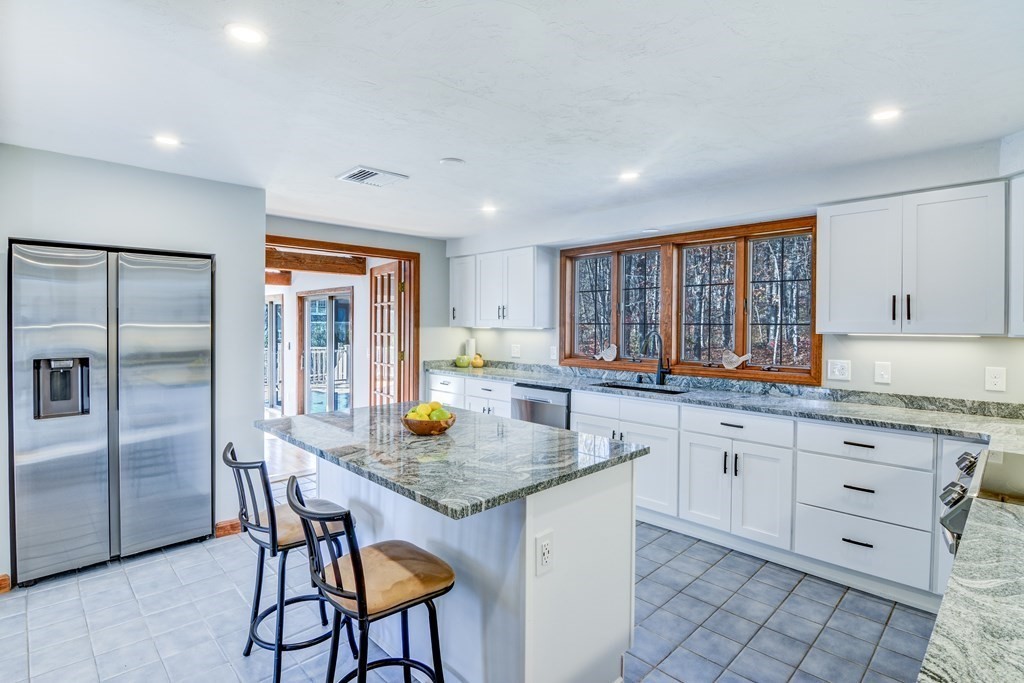 204 Farm Road Marlborough, MA 01752 - Photo 11 of 35 Gallery Image 11