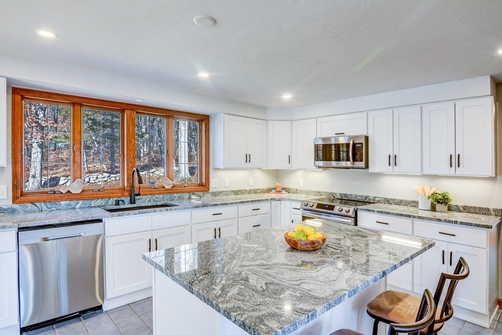 204 Farm Road Marlborough, MA 01752 - Photo 12 of 35 Gallery Image 12