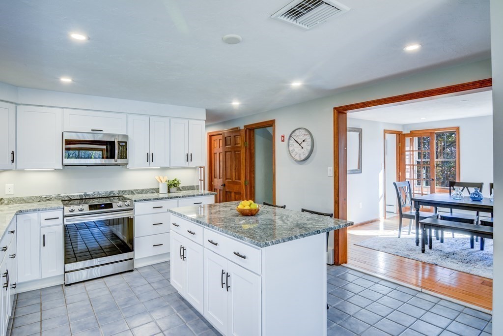 204 Farm Road Marlborough, MA 01752 - Photo 14 of 35 Gallery Image 14