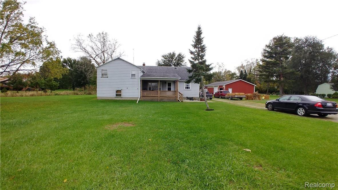 1530 Carleton Rockwood Road Carleton, MI 48117 - Photo 3 of 49 20181010_105318_HDR.jpg