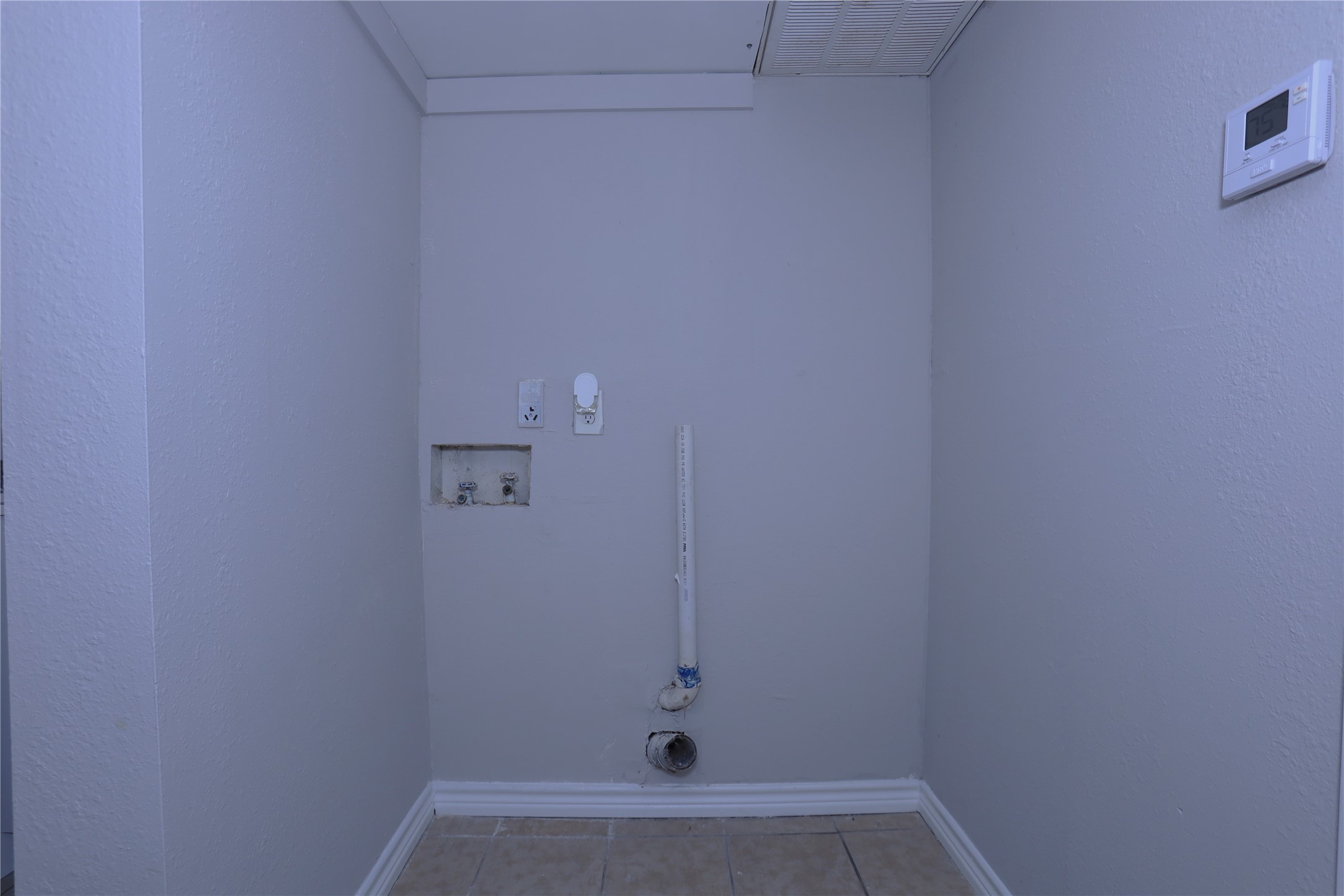 123 West 6th Street, Unit 2 Freeport, TX 77541 - Photo 8 of 8 a bathroom with a shower