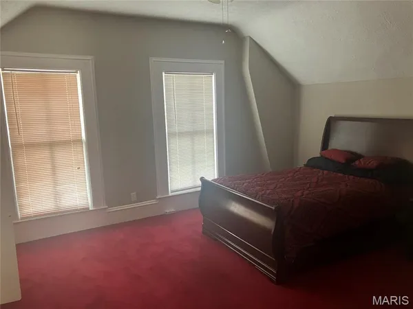 $2,000 | 721 South Church Street, Belleville, IL 62220