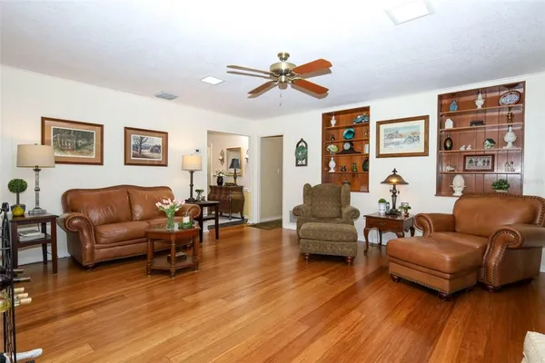 $615,000 | 1607 Pinar Drive, Orlando, FL 32825