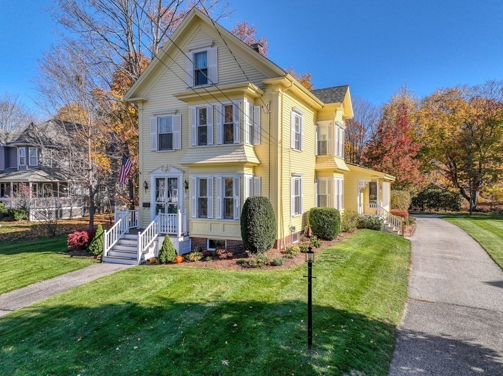 39 Fletcher Road, Bedford, MA 01730 Compass