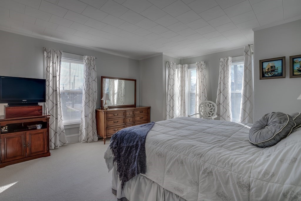 39 Fletcher Road Bedford, MA 01730 - Photo 21 of 39 Gallery Image 21