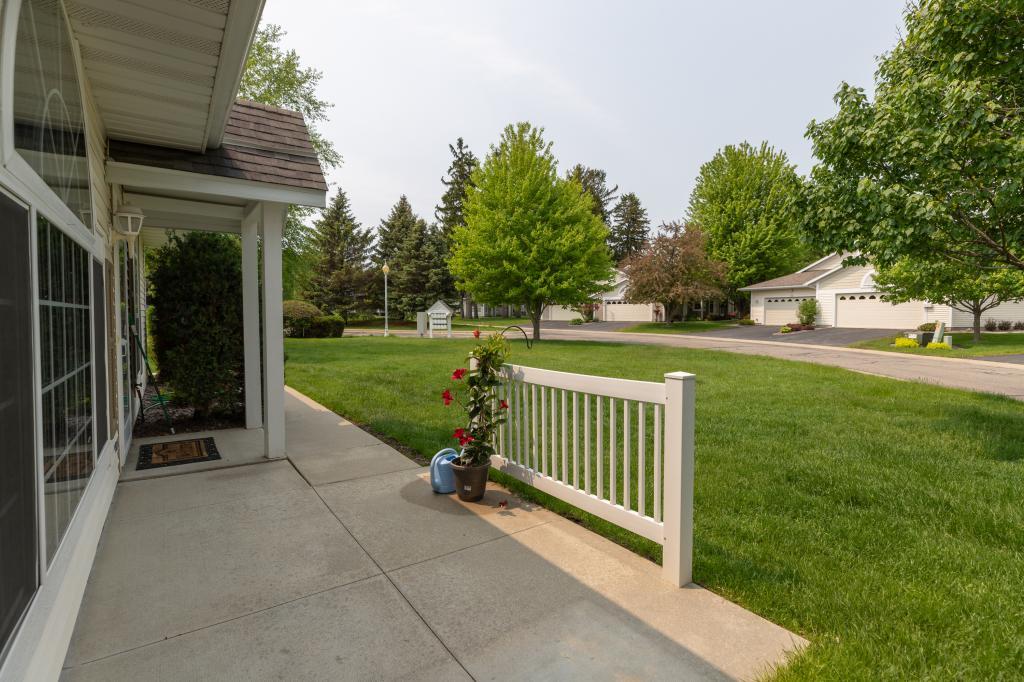 1920 Waterford Place Southwest Rochester, MN 55902 - Photo 5 of 6