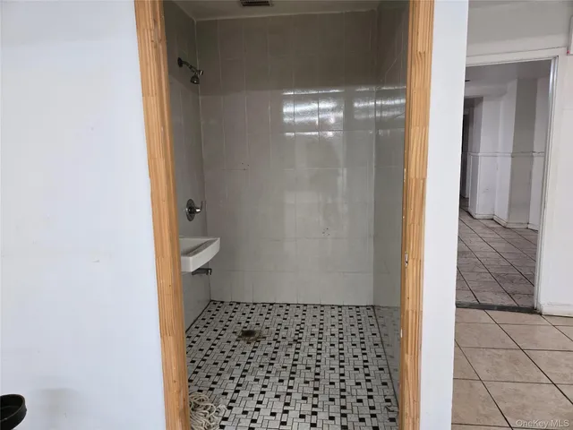 a bathroom with a toilet