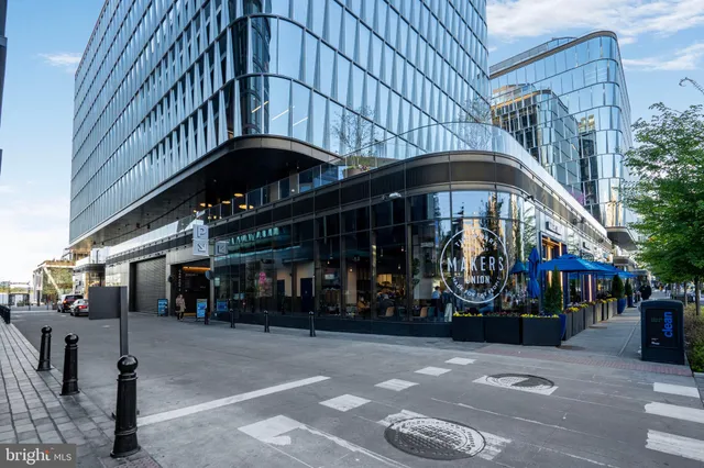 a view of an ocean view