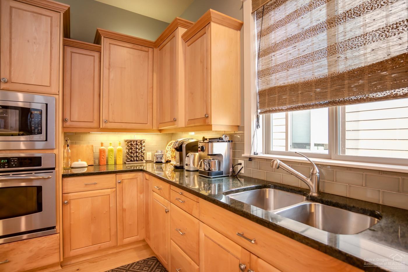 61118 Aspen Rim Lane Bend, OR 97702 - Photo 8 of 25 Additional Photo