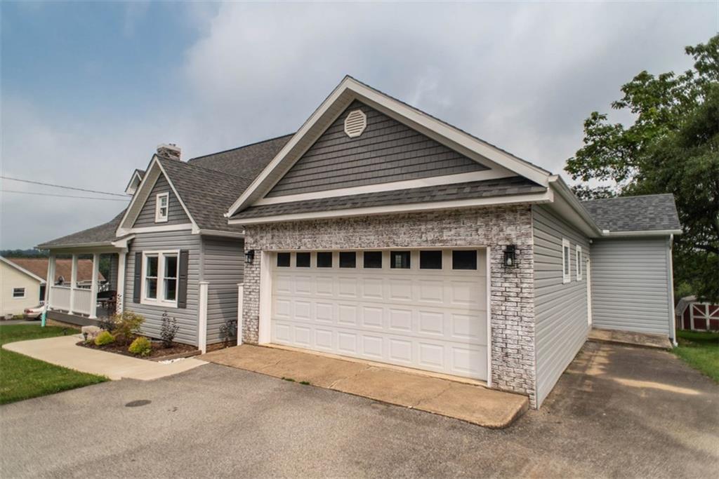 929 East Pike Road Indiana, PA 15701 - Photo 4 of 25 Attached Garage