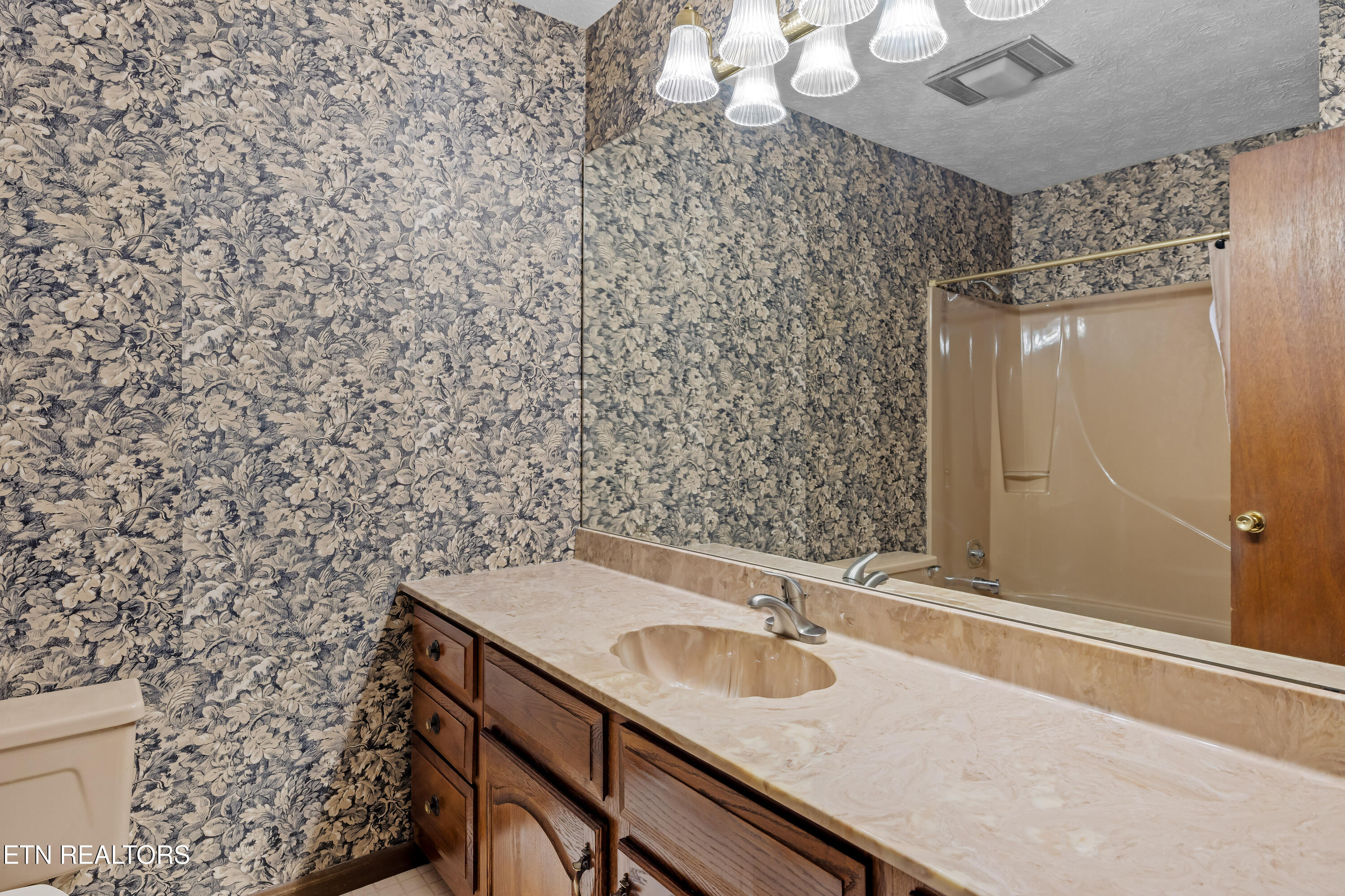 1705 Bales Road Knoxville, TN 37914 - Photo 17 of 32 1705BalesRd-19